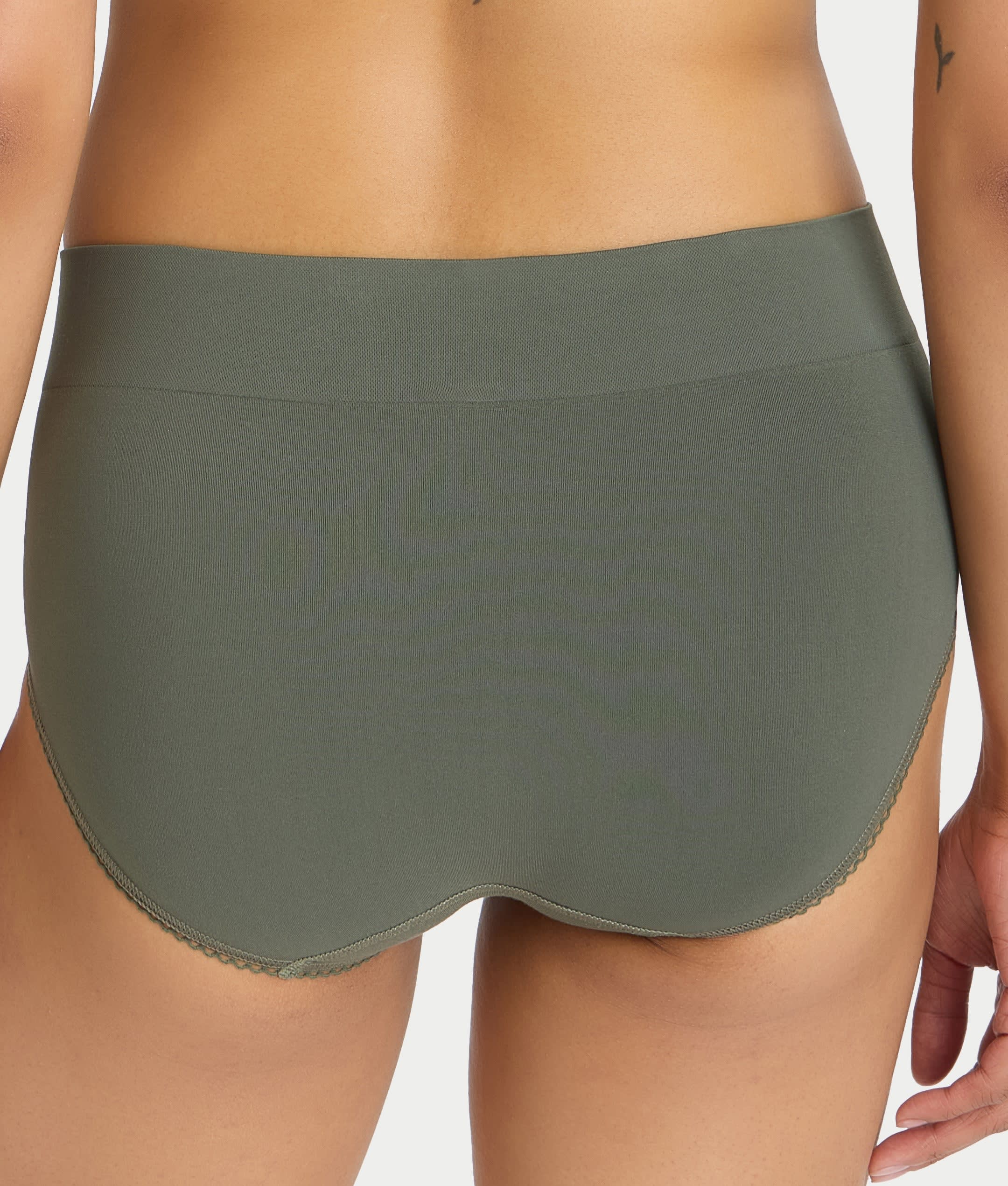 Wacoal Seamless Full Coverage Panties - No-Pinch Waistband Super Soft Everyday Briefs