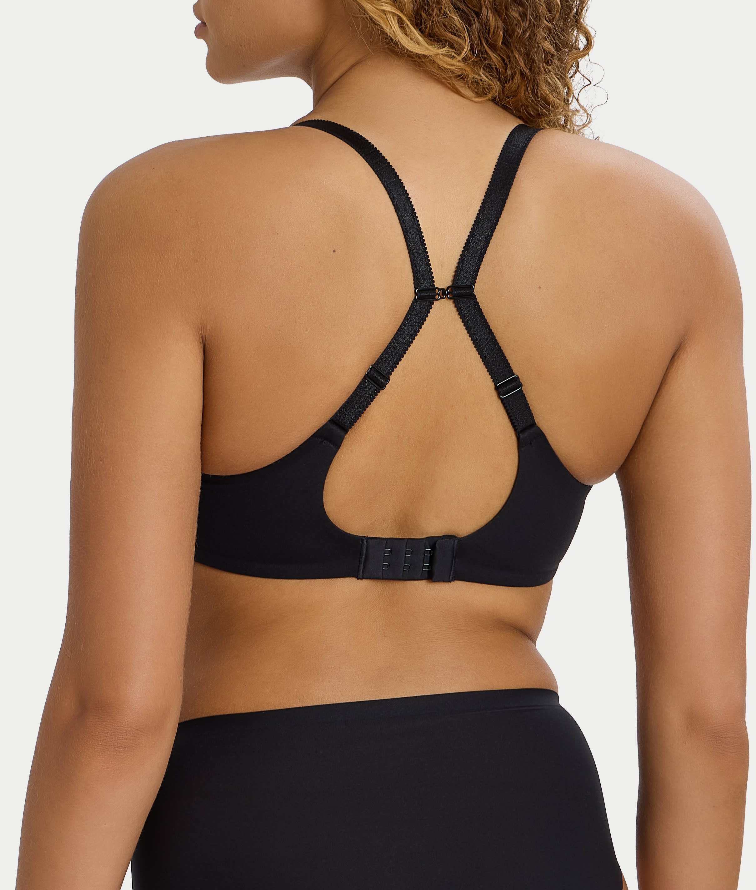 thumbnail image 2 of Chantelle Norah Chic Plunge T-Shirt Bra, Dusky Pink 2 of 13