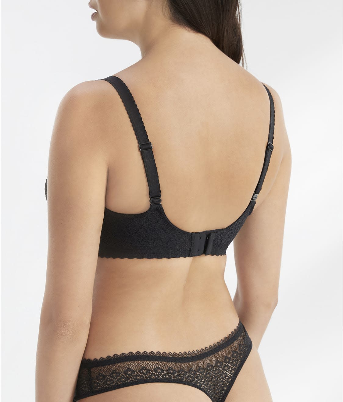 The Push-Up Without Padding Bra