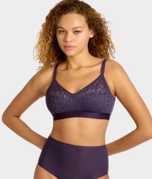 Norah Travel Wire-Free Bra: undefined
