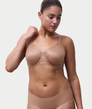 Magique Back Smoothing Minimizer Bra: undefined