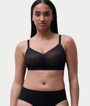Magique Back-Smoothing Wire-Free Minimizer Bra: undefined