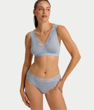 Cotton Delight Hi-Cut Brief: undefined