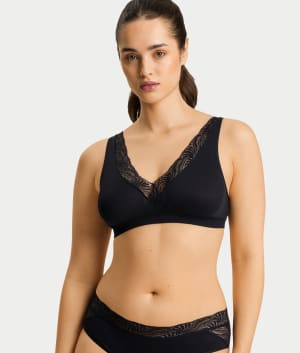 Cotton Delight Lace Trim Cotton Soft Cup Bra: undefined