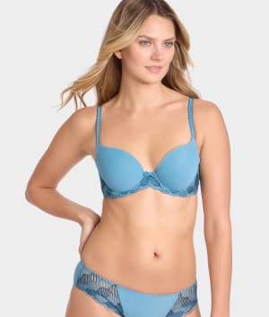 La Femme Plunge T-Shirt Bra: undefined