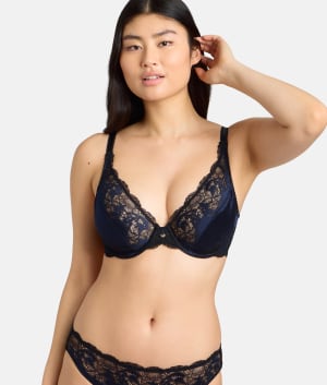 Modern Affair Plunge Bra: undefined