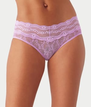 Lace Kiss Hipster: undefined