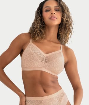 Geo Sculpt Wire-Free Bra: undefined