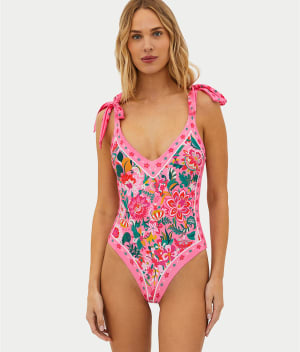 Akira One-Piece: undefined