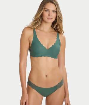 b.bare Thong: undefined