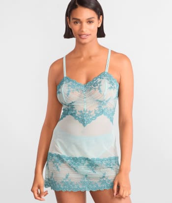Eggshell Blue/Brittany Blue
